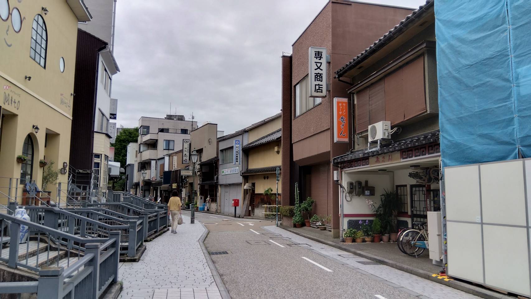金沢のお香とアロマの香り専門店(石川県金沢市)・金沢観光地・金沢の観光スポット武家屋敷跡近く・人気でおすすめのお土産処-お香専門店のアロマ香房焚屋