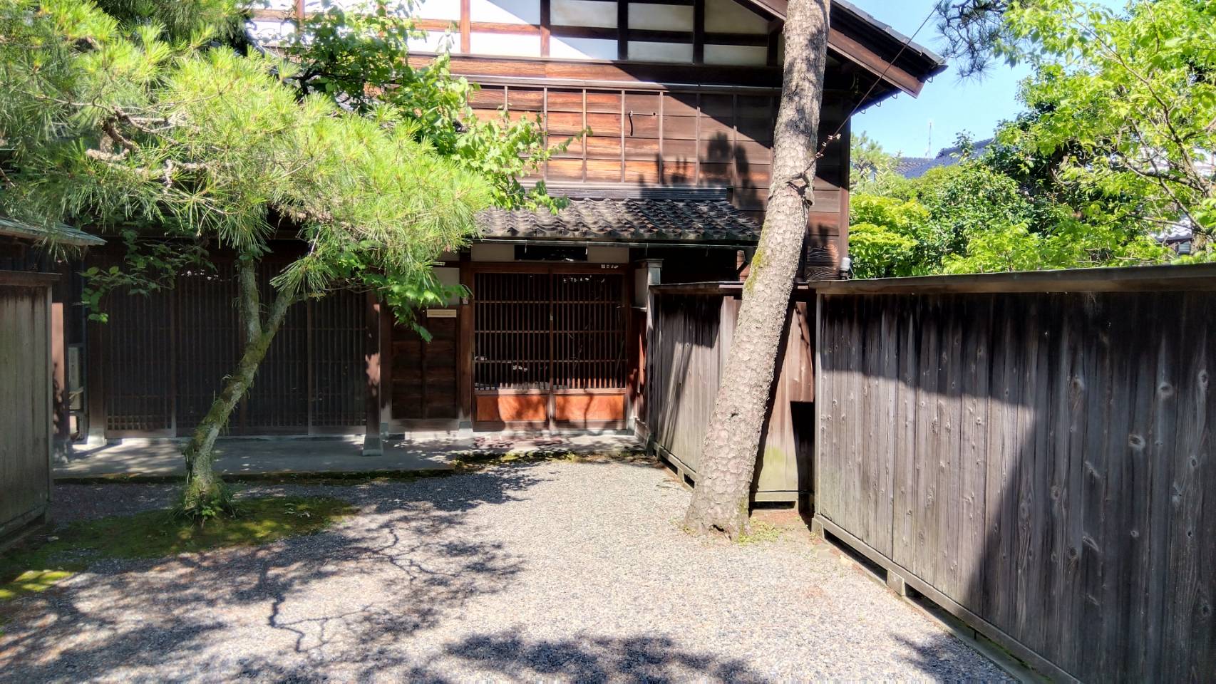 金沢のお香とアロマの香り専門店(石川県金沢市)・金沢観光地・金沢の観光スポット武家屋敷跡近く・人気でおすすめのお土産処-お香専門店のアロマ香房焚屋