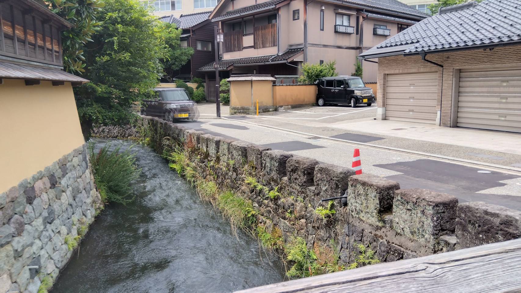 金沢のお香とアロマの香り専門店(石川県金沢市)・金沢観光地・金沢の観光スポット武家屋敷跡近く・人気でおすすめのお土産処-お香専門店のアロマ香房焚屋