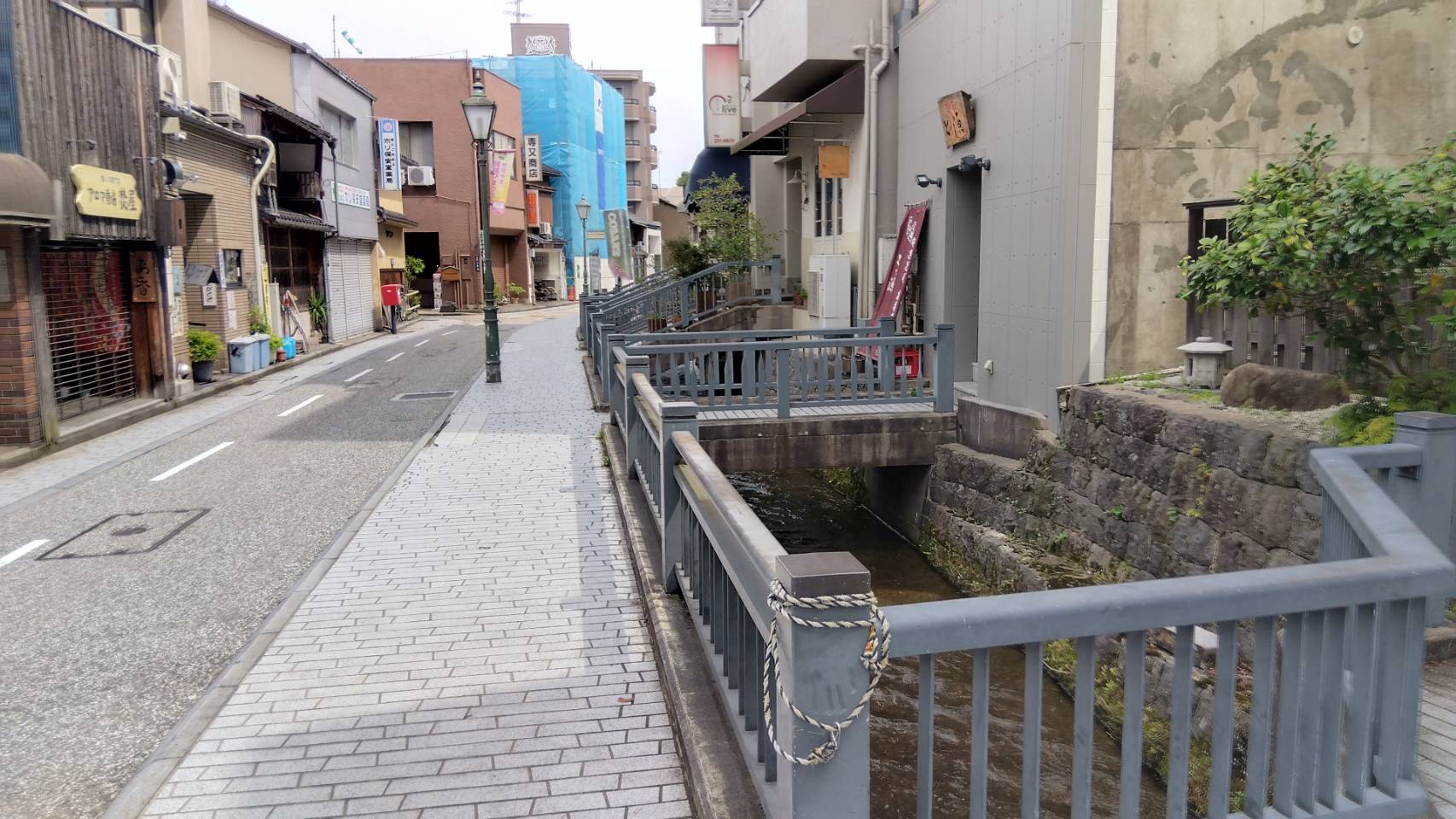 金沢のお香とアロマの香り専門店(石川県金沢市)・金沢観光地・金沢の観光スポット武家屋敷跡近く・人気でおすすめのお土産処-お香専門店のアロマ香房焚屋