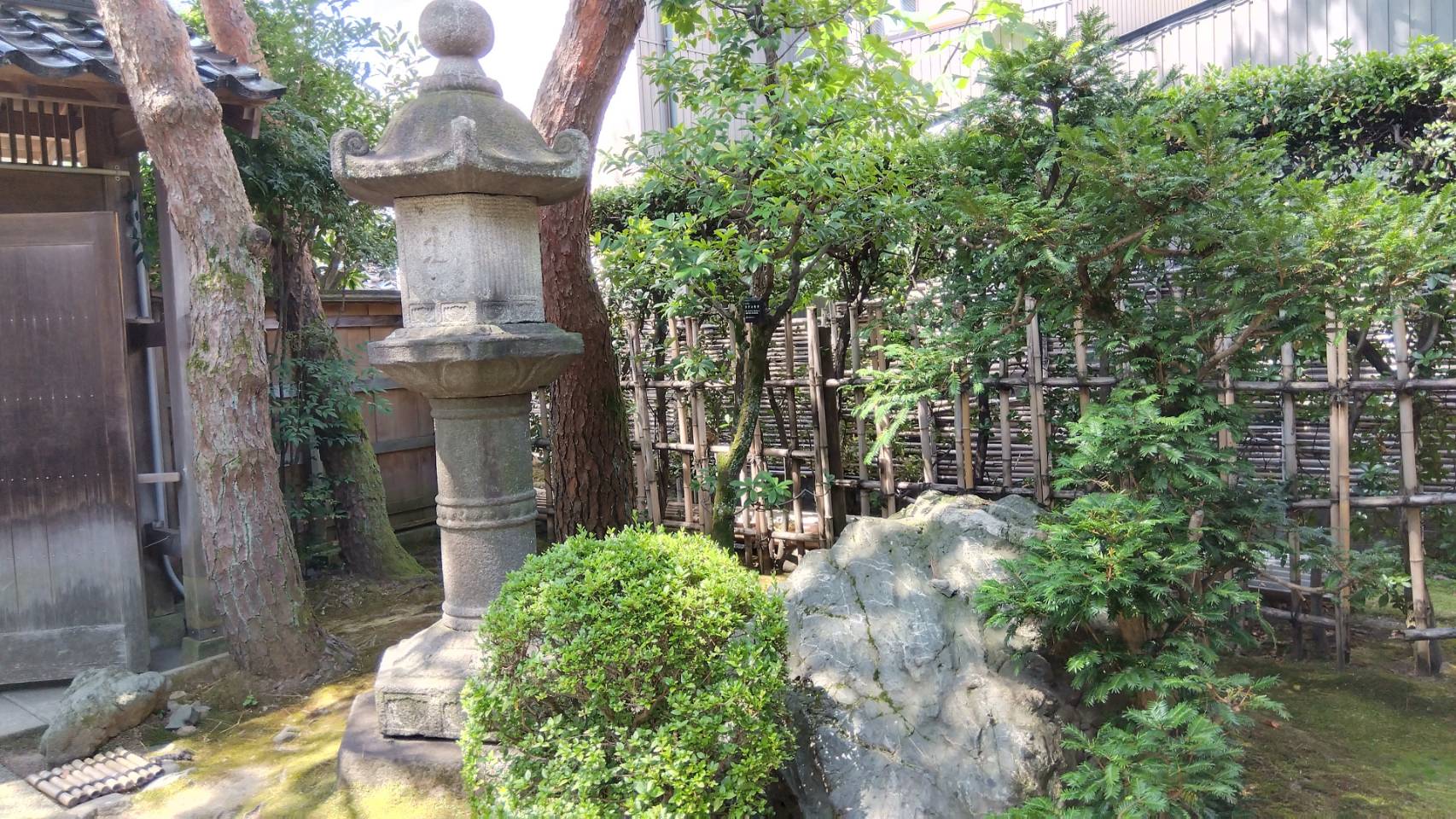 金沢のお香とアロマの香り専門店(石川県金沢市)・金沢観光地・金沢の観光スポット武家屋敷跡近く・人気でおすすめのお土産処-お香専門店のアロマ香房焚屋