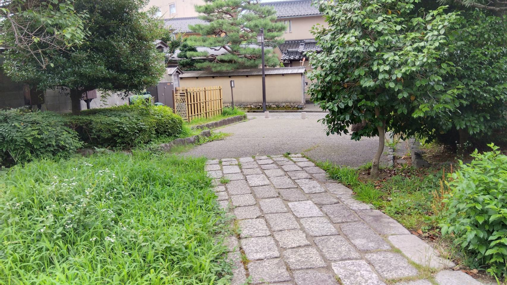 金沢のお香とアロマの香り専門店(石川県金沢市)・金沢観光地・金沢の観光スポット武家屋敷跡近く・人気でおすすめのお土産処-お香専門店のアロマ香房焚屋