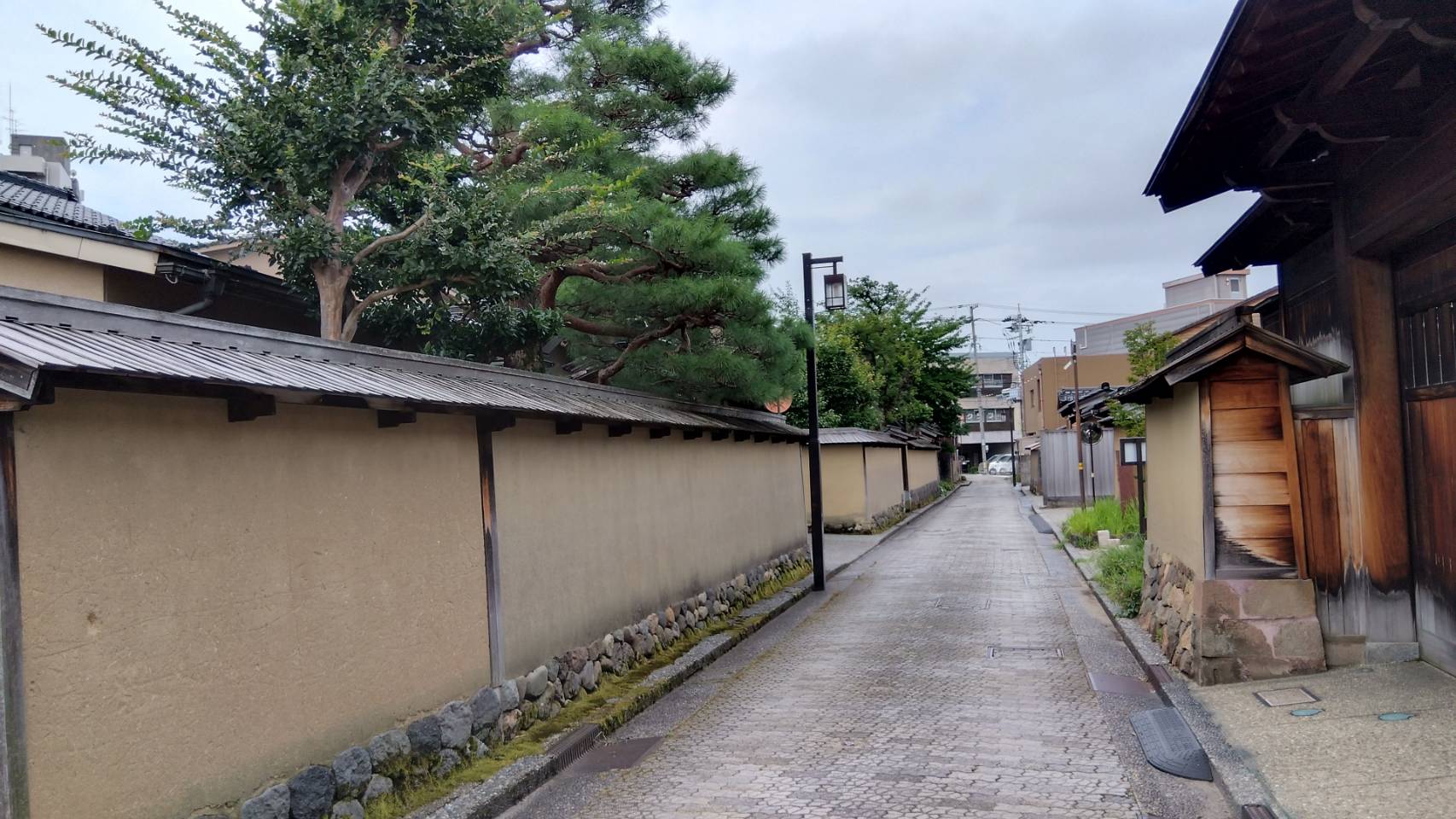 金沢のお香とアロマの香り専門店(石川県金沢市)・金沢観光地・金沢の観光スポット武家屋敷跡近く・人気でおすすめのお土産処-お香専門店のアロマ香房焚屋