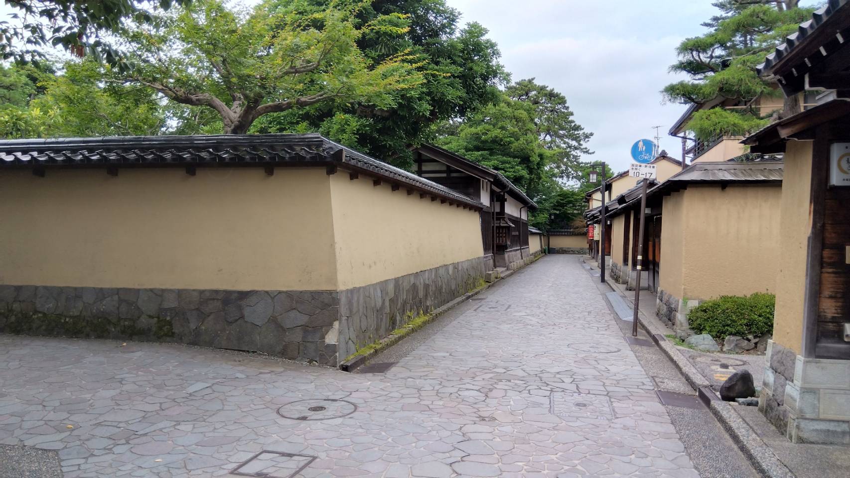 金沢のお香とアロマの香り専門店(石川県金沢市)・金沢観光地・金沢の観光スポット武家屋敷跡近く・人気でおすすめのお土産処-お香専門店のアロマ香房焚屋