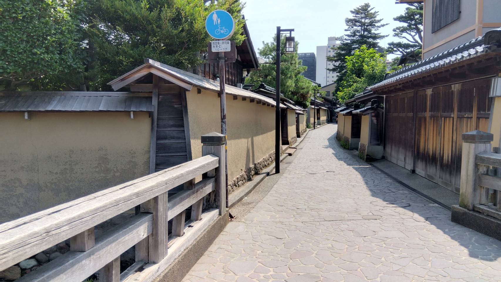 金沢のお香とアロマの香り専門店(石川県金沢市)・金沢観光地・金沢の観光スポット武家屋敷跡近く・人気でおすすめのお土産処-お香専門店のアロマ香房焚屋