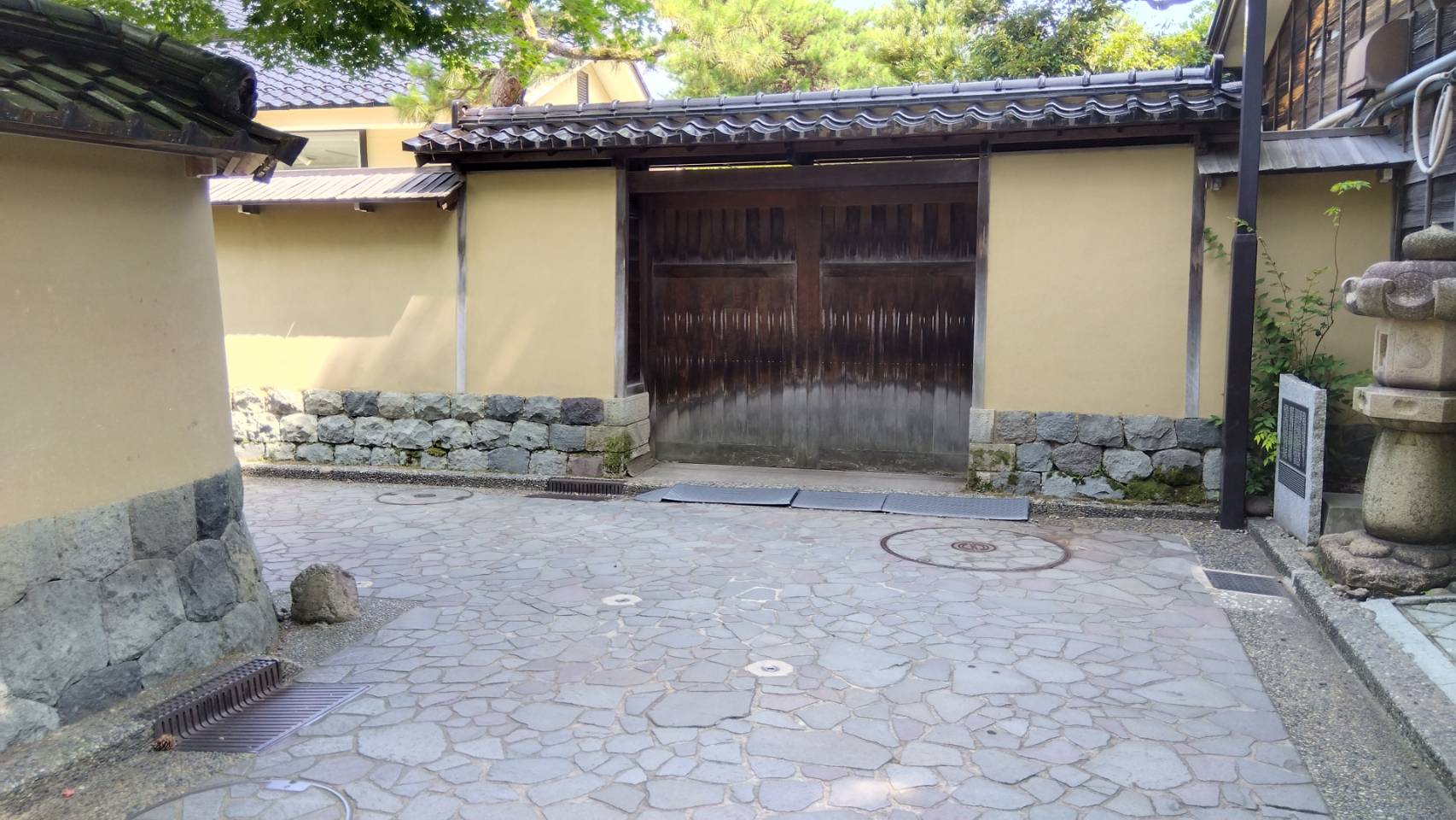 金沢のお香とアロマの香り専門店(石川県金沢市)・金沢観光地・金沢の観光スポット武家屋敷跡近く・人気でおすすめのお土産処-お香専門店のアロマ香房焚屋