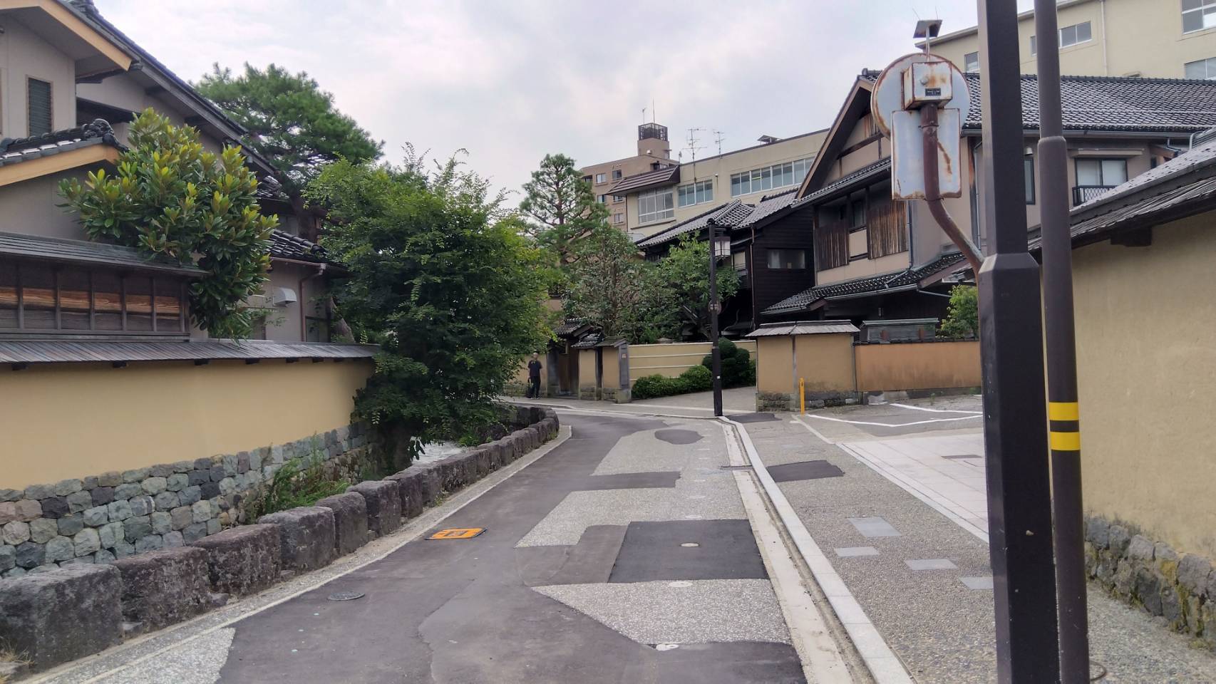 金沢のお香とアロマの香り専門店(石川県金沢市)・金沢観光地・金沢の観光スポット武家屋敷跡近く・人気でおすすめのお土産処-お香専門店のアロマ香房焚屋