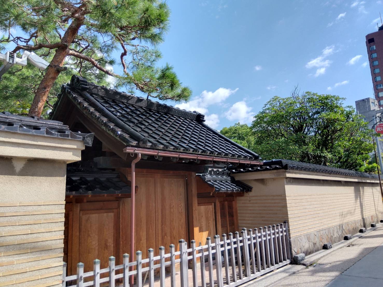 金沢のお香とアロマの香り専門店(石川県金沢市)・金沢観光地・金沢の観光スポット武家屋敷跡近く・お土産処-お香専門店のアロマ香房焚屋