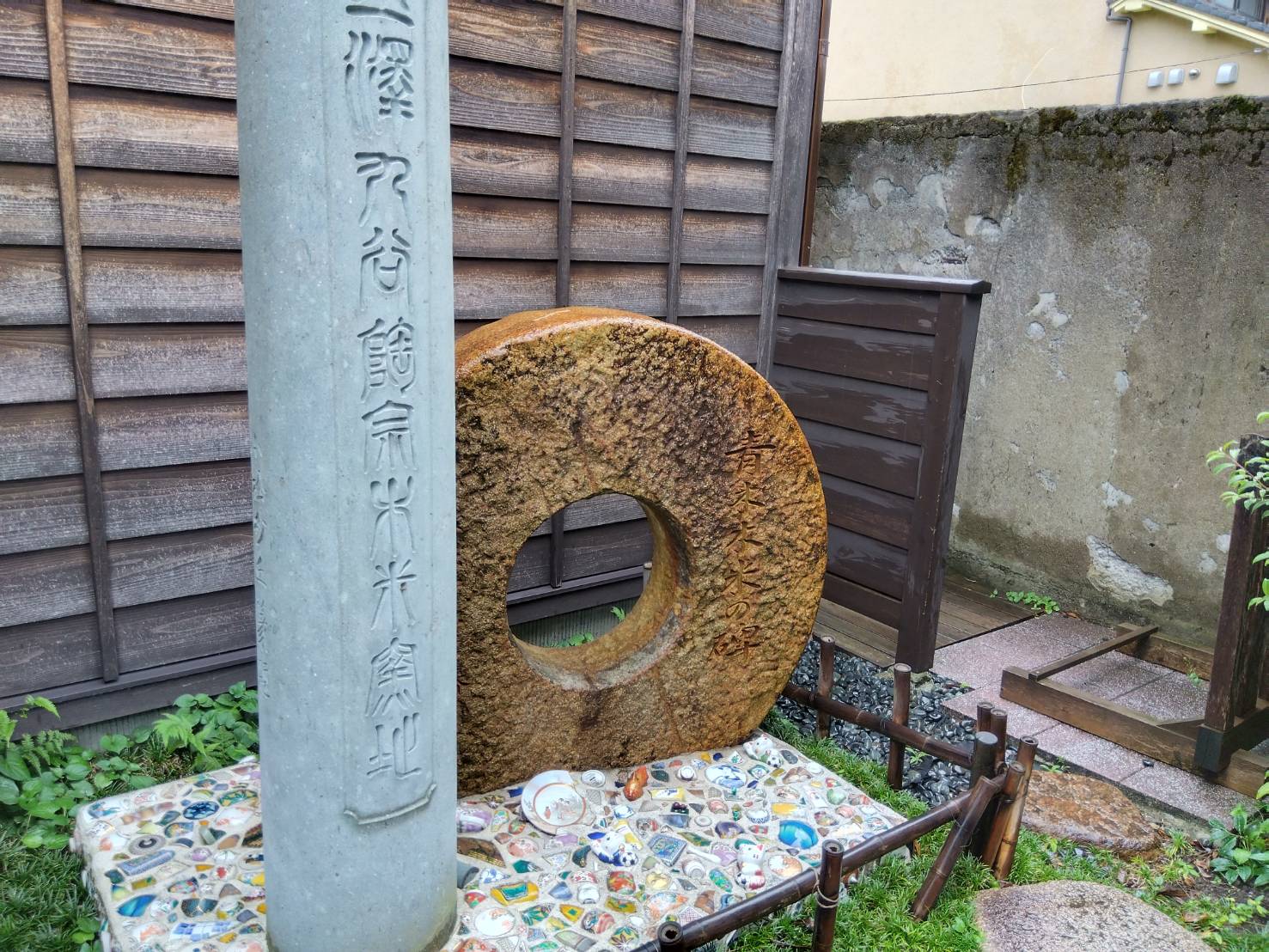 金沢のお香とアロマの香り専門店(石川県金沢市)・金沢観光地・金沢の観光スポット武家屋敷跡近く・お土産処-お香専門店のアロマ香房焚屋