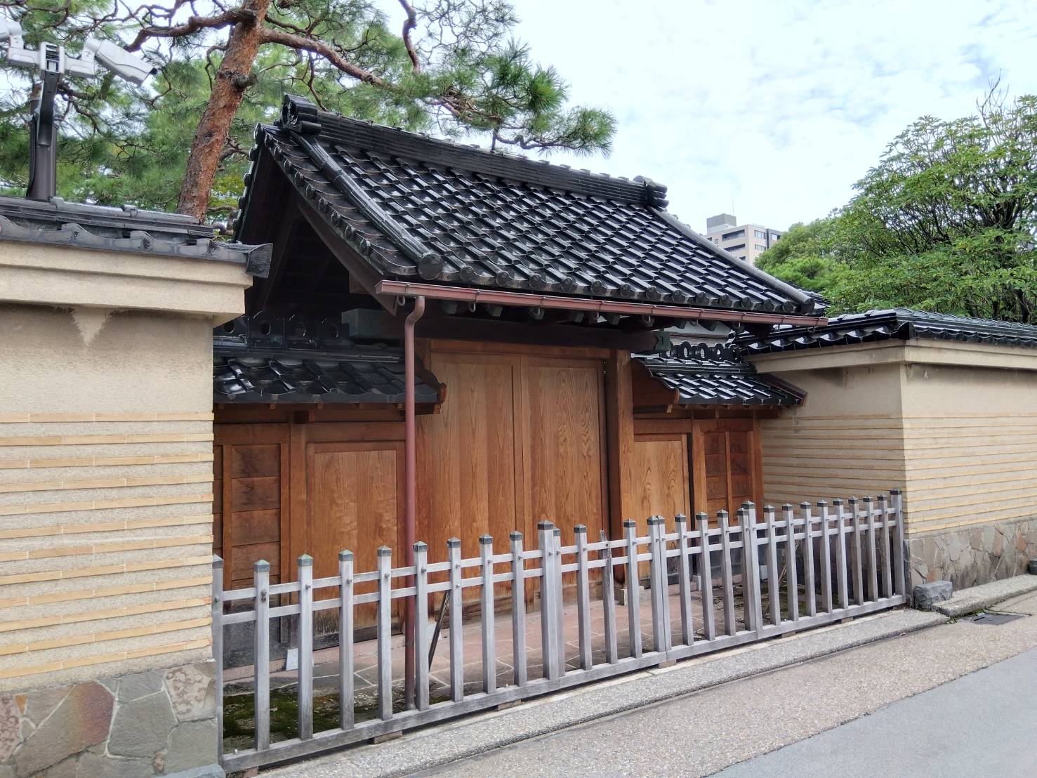 金沢のお香とアロマの香り専門店(石川県金沢市)・金沢観光地・金沢の観光スポット武家屋敷跡近く・お土産処-お香専門店のアロマ香房焚屋