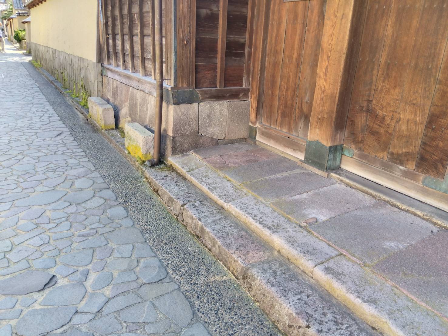 金沢のお香とアロマの香り専門店(石川県金沢市)・金沢観光地・金沢の観光スポット武家屋敷跡近く・人気でおすすめのお土産処-お香専門店のアロマ香房焚屋