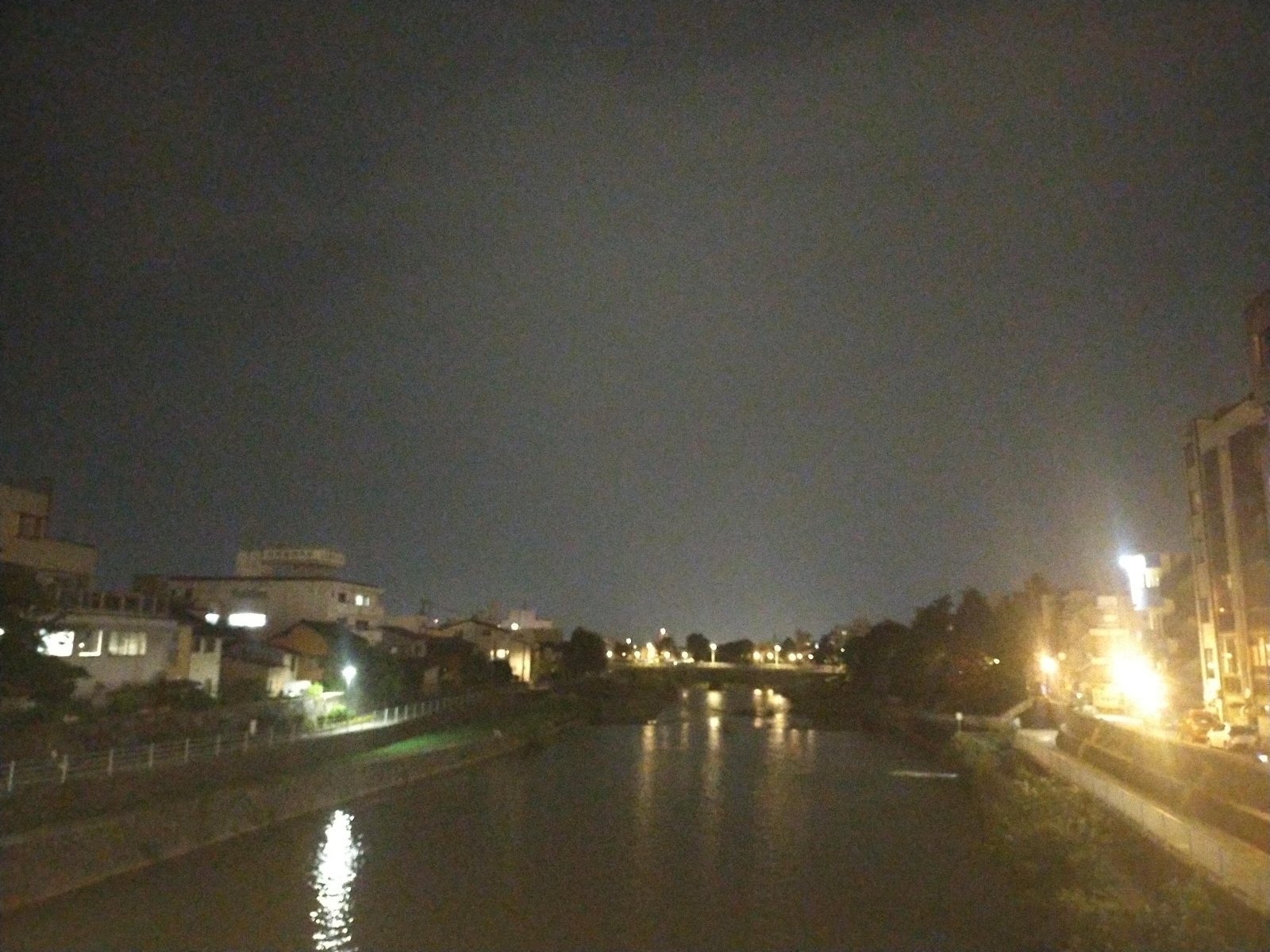 金沢のお香とアロマの香り専門店(石川県金沢市)・金沢観光地・金沢の観光スポット武家屋敷跡近く・お土産処-お香専門店のアロマ香房焚屋