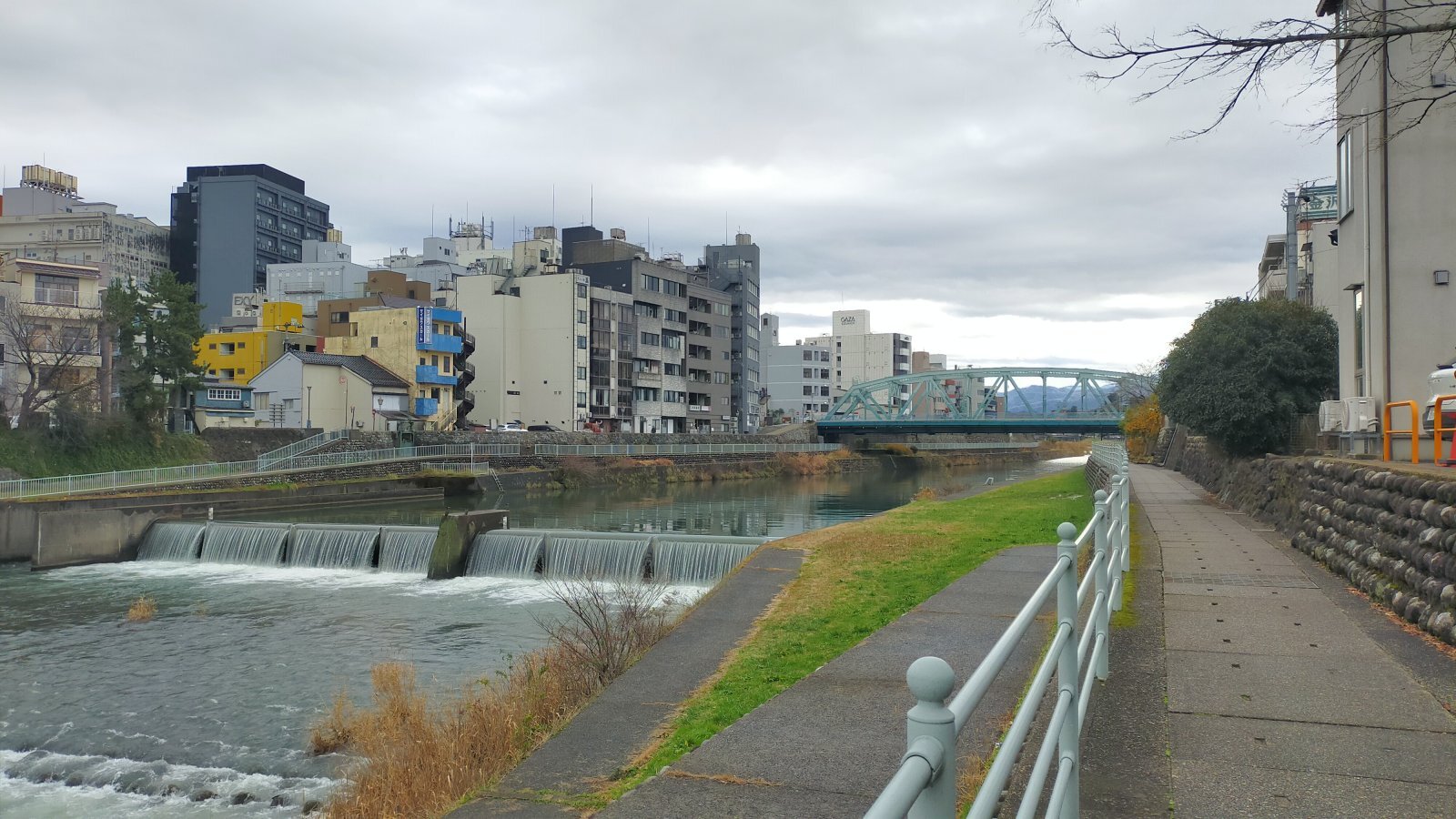 金沢のお香とアロマの香り専門店(石川県金沢市)・金沢観光地・金沢の観光スポット武家屋敷跡近く・人気でおすすめのお土産処-お香専門店のアロマ香房焚屋