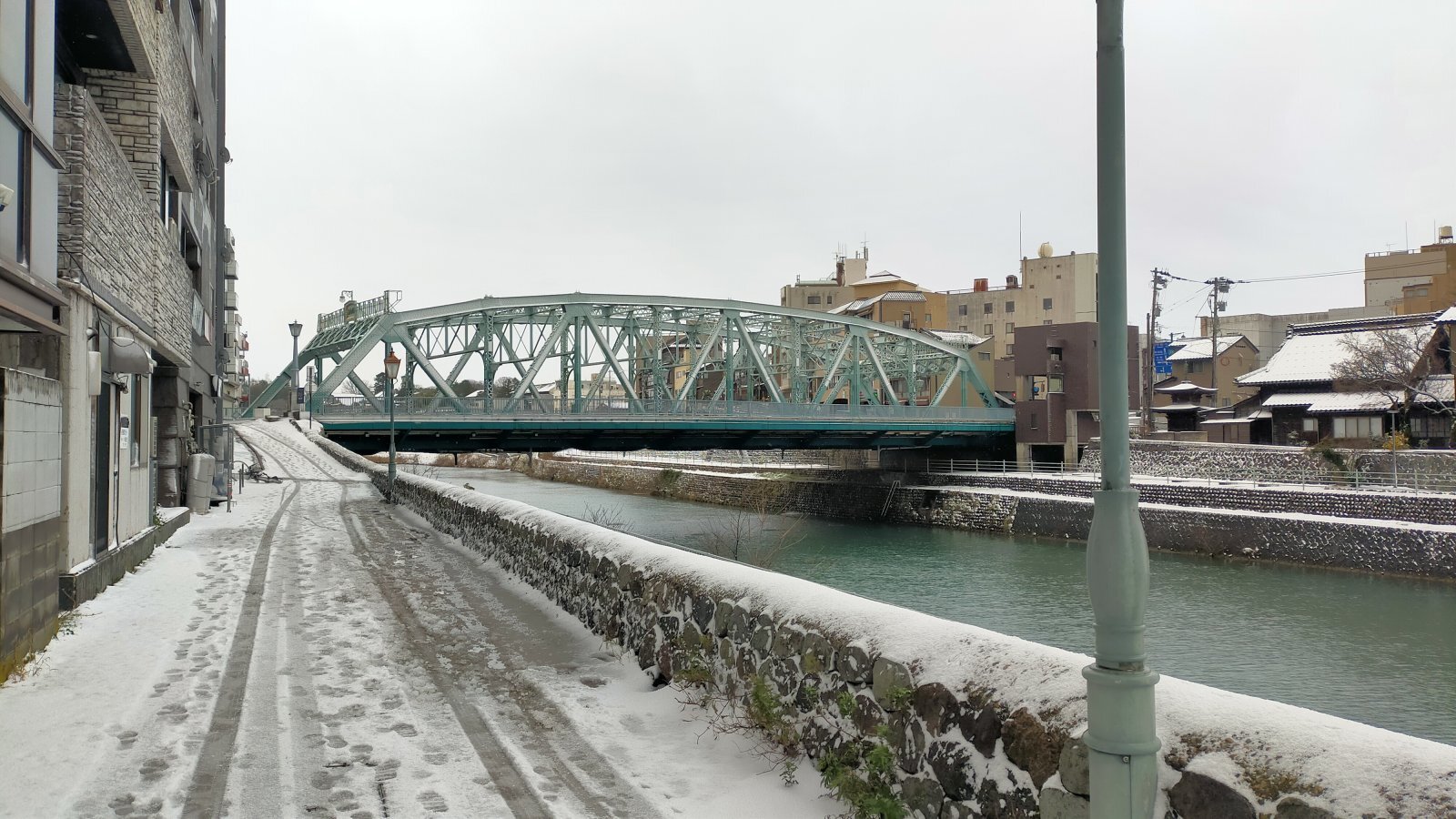 金沢のお香とアロマの香り専門店(石川県金沢市)・金沢観光地・金沢の観光スポット武家屋敷跡近く・人気でおすすめのお土産処-お香専門店のアロマ香房焚屋