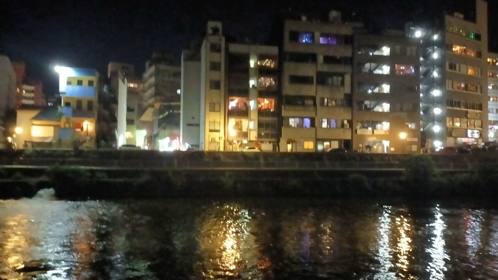 金沢のお香とアロマの香り専門店(石川県金沢市)・金沢観光地・金沢の観光スポット武家屋敷跡近く・人気でおすすめのお土産処-お香専門店のアロマ香房焚屋