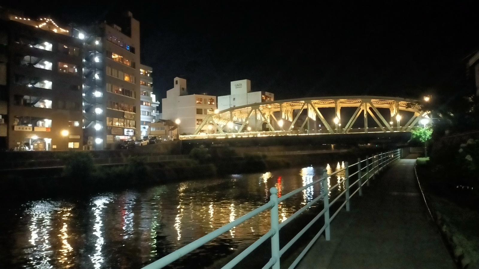 金沢のお香とアロマの香り専門店(石川県金沢市)・金沢観光地・金沢の観光スポット武家屋敷跡近く・人気でおすすめのお土産処-お香専門店のアロマ香房焚屋