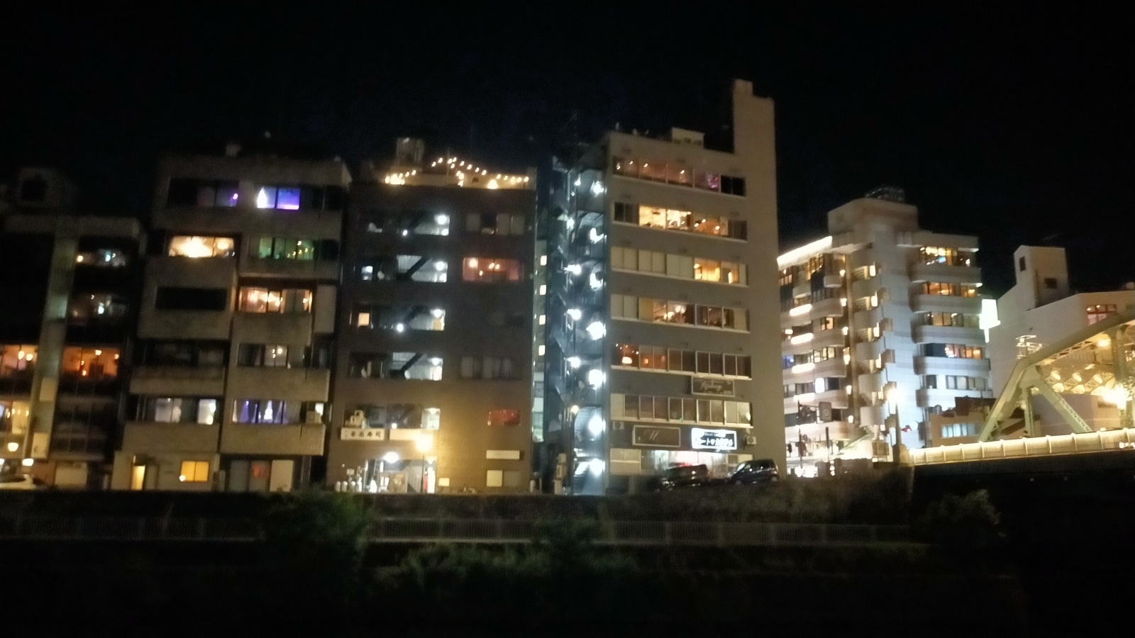 金沢のお香とアロマの香り専門店(石川県金沢市)・金沢観光地・金沢の観光スポット武家屋敷跡近く・人気でおすすめのお土産処-お香専門店のアロマ香房焚屋