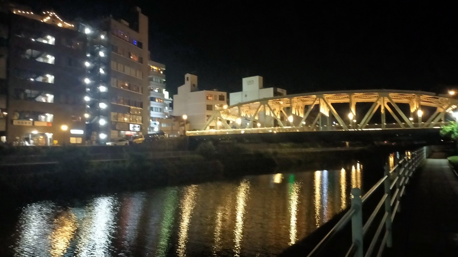 金沢のお香とアロマの香り専門店(石川県金沢市)・金沢観光地・金沢の観光スポット武家屋敷跡近く・人気でおすすめのお土産処-お香専門店のアロマ香房焚屋