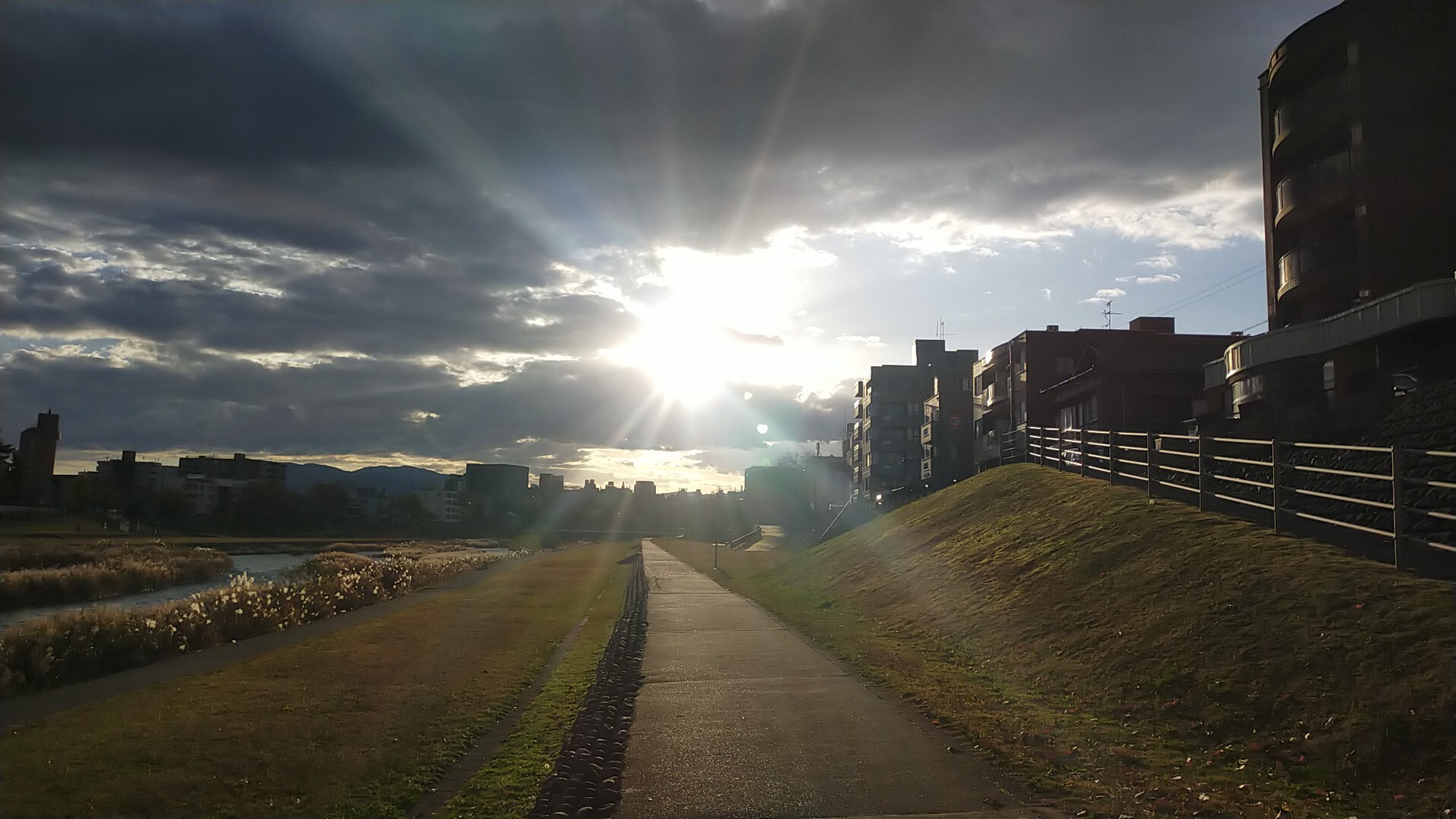 金沢のお香とアロマの香り専門店(石川県金沢市)・金沢観光地・金沢の観光スポット武家屋敷跡近く・人気でおすすめのお土産処-お香専門店のアロマ香房焚屋