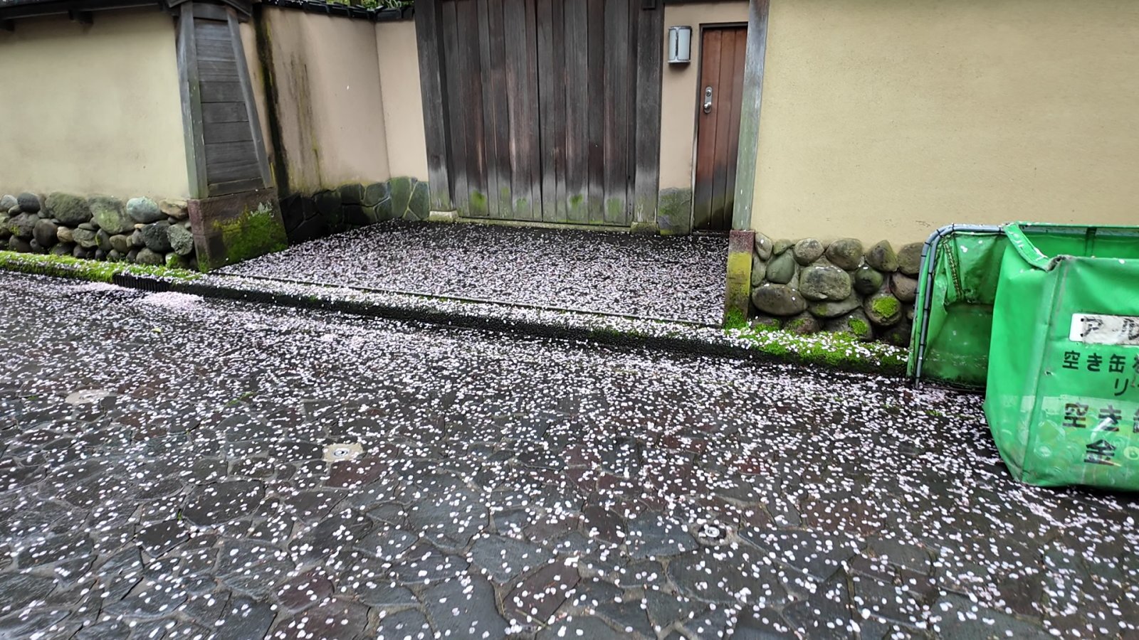 金沢のお香とアロマの香り専門店(石川県金沢市)・金沢観光地・金沢の観光スポット武家屋敷跡近く・人気でおすすめのお土産処-お香専門店のアロマ香房焚屋