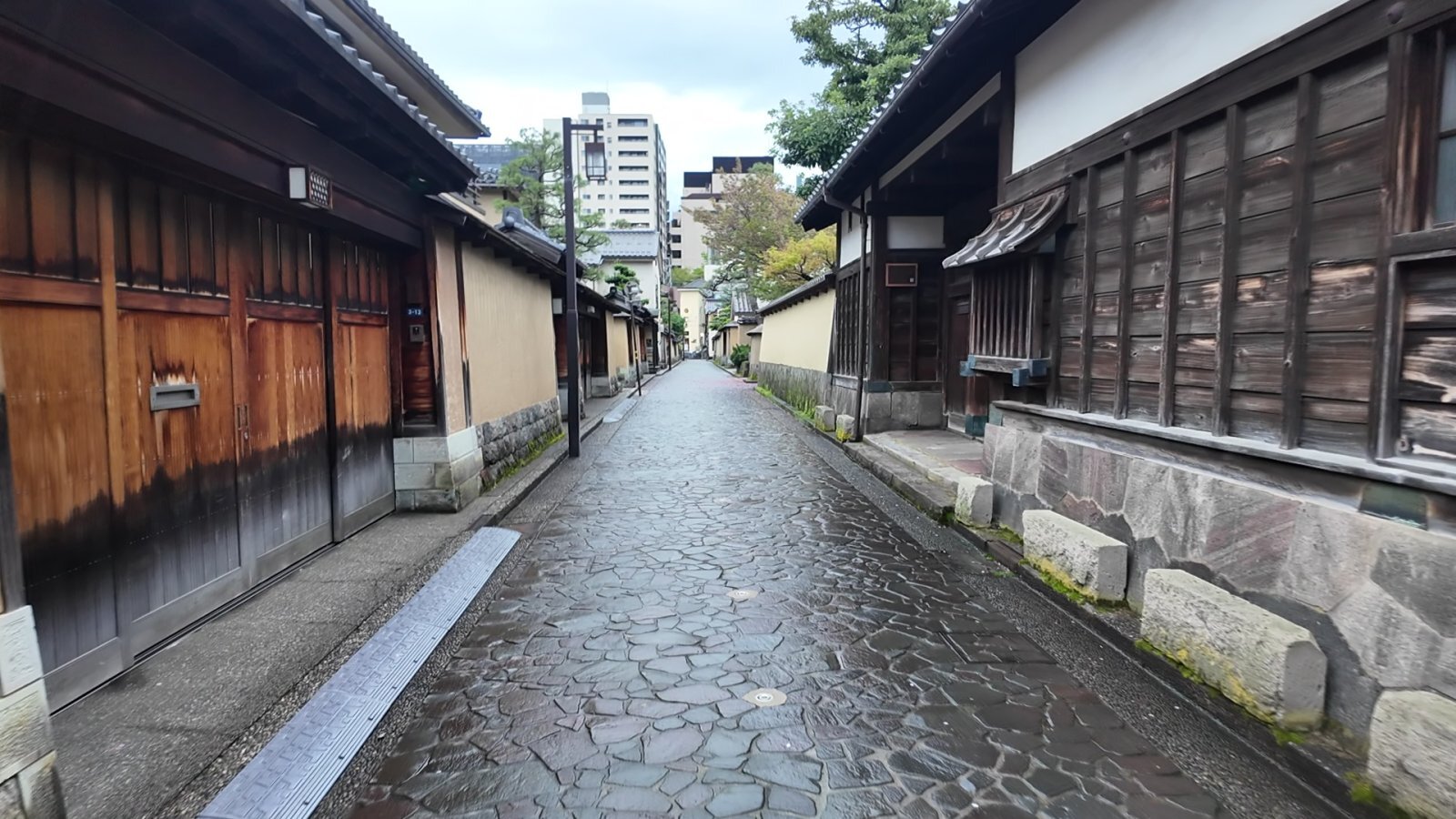 金沢のお香とアロマの香り専門店(石川県金沢市)・金沢観光地・金沢の観光スポット武家屋敷跡近く・人気でおすすめのお土産処-お香専門店のアロマ香房焚屋