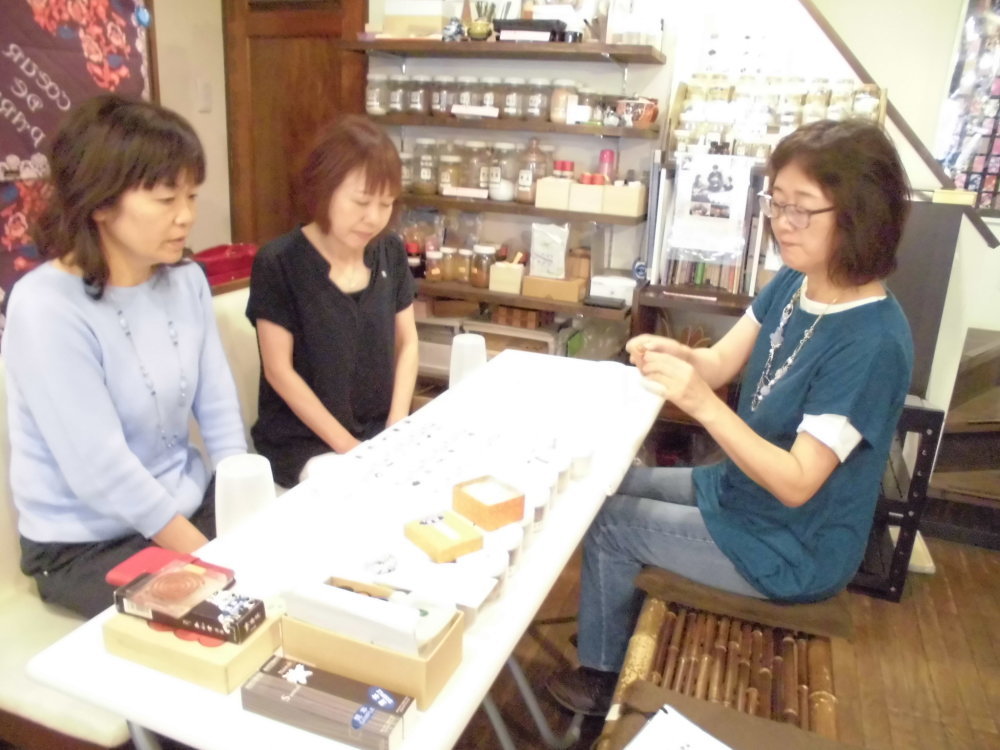 お香体験-金沢観光-手作りお香匂い袋体験教室
